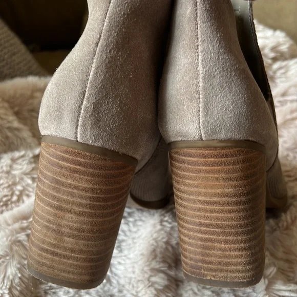 Marc Fisher boots. - Picture 5 of 14